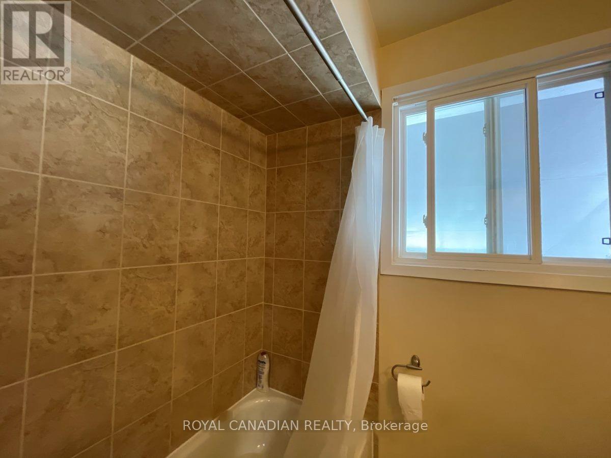 Main - 644 Athol Street E, Oshawa, Ontario  L1H 1M3 - Photo 12 - E13175358