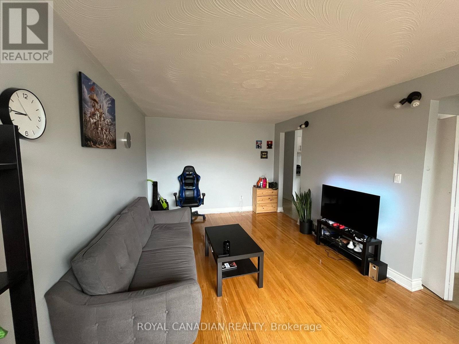 Main - 644 Athol Street E, Oshawa, Ontario  L1H 1M3 - Photo 5 - E13175358