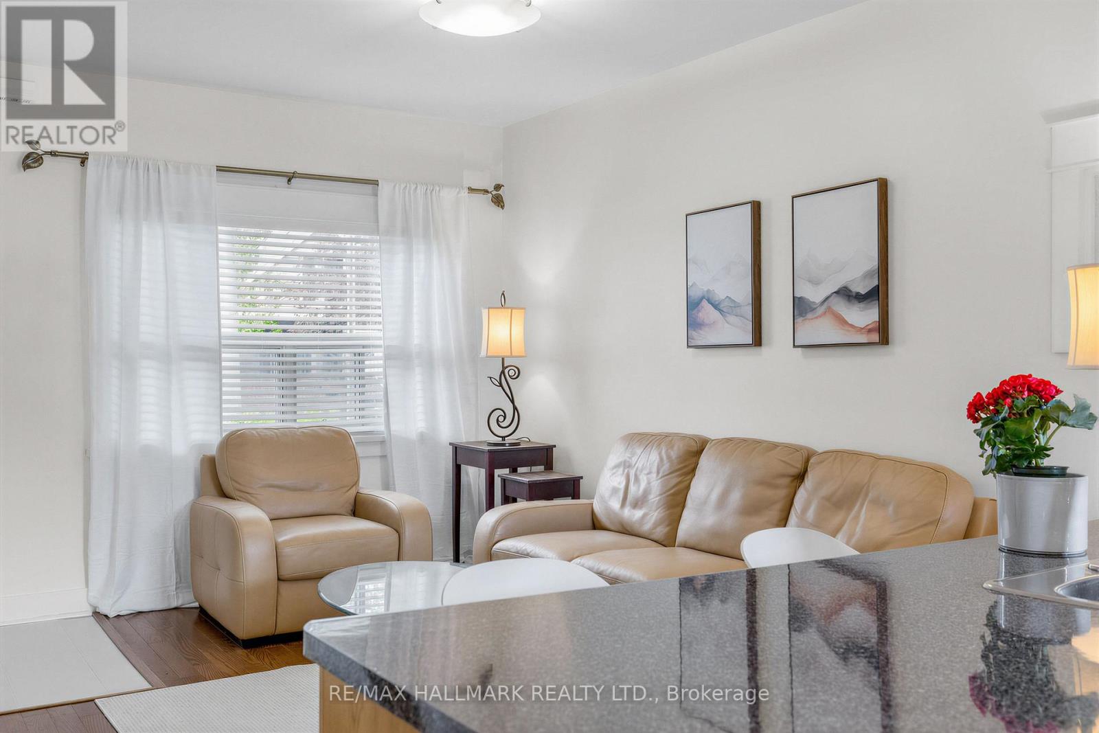 65 Wallington Avenue, Toronto, Ontario  M4C 2N2 - Photo 13 - E13175450