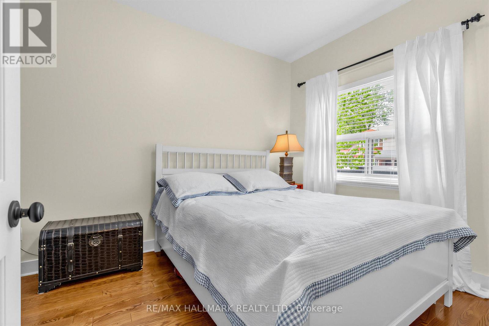 65 Wallington Avenue, Toronto, Ontario  M4C 2N2 - Photo 14 - E13175450
