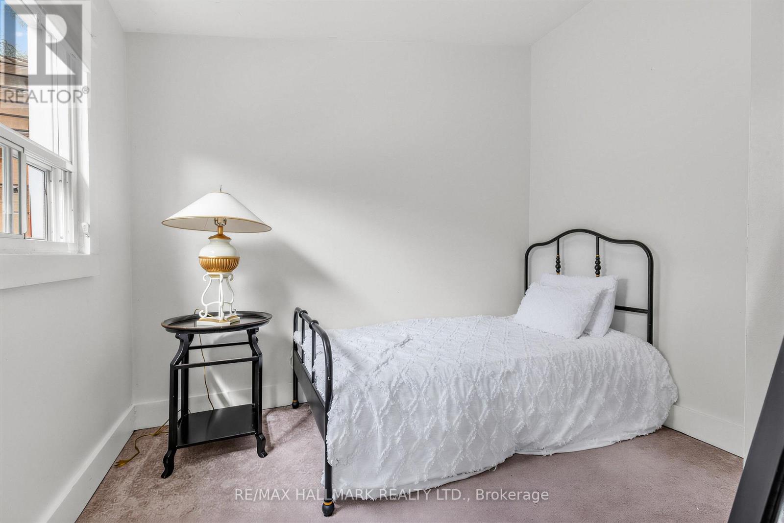 65 Wallington Avenue, Toronto, Ontario  M4C 2N2 - Photo 17 - E13175450