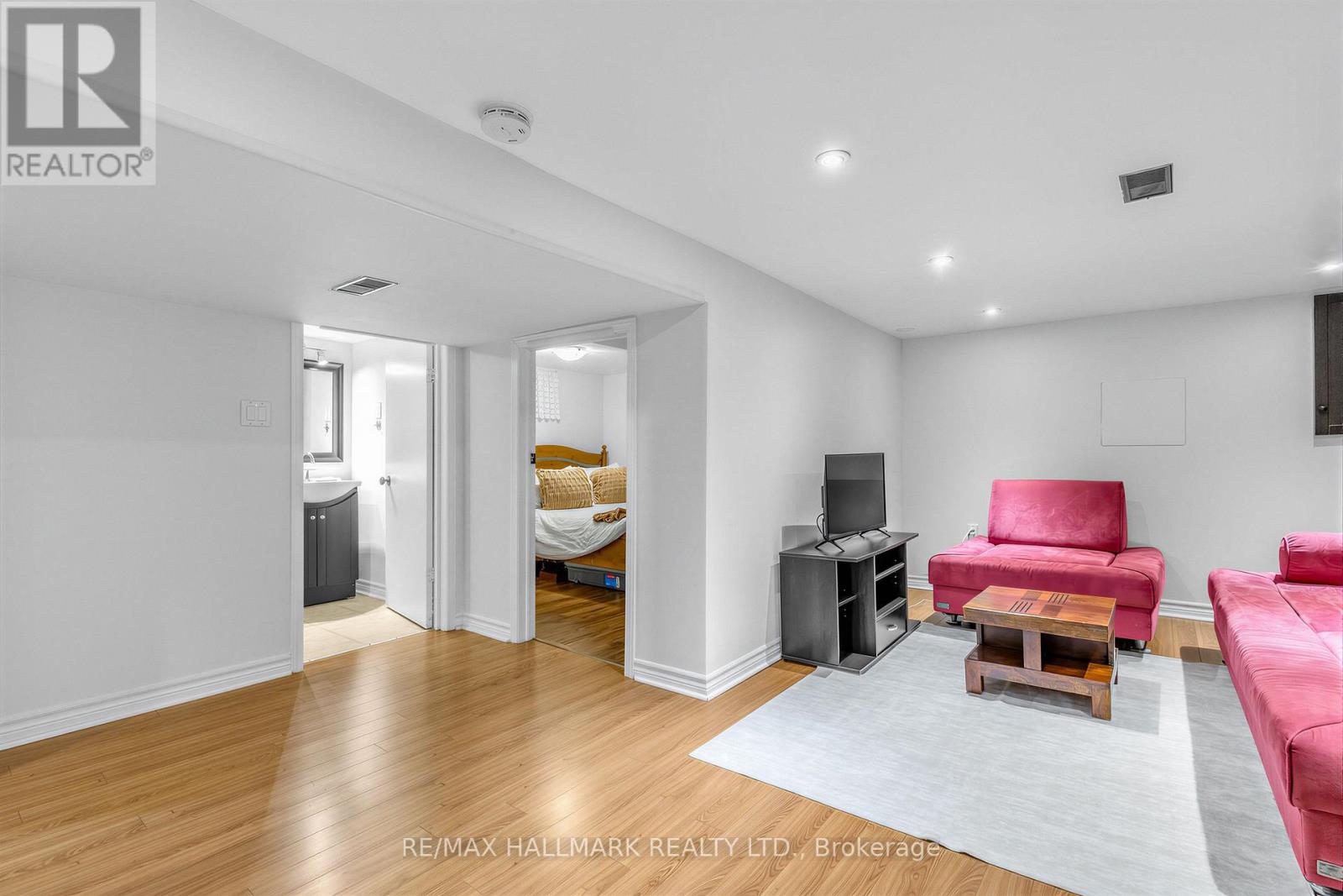 65 Wallington Avenue, Toronto, Ontario  M4C 2N2 - Photo 21 - E13175450