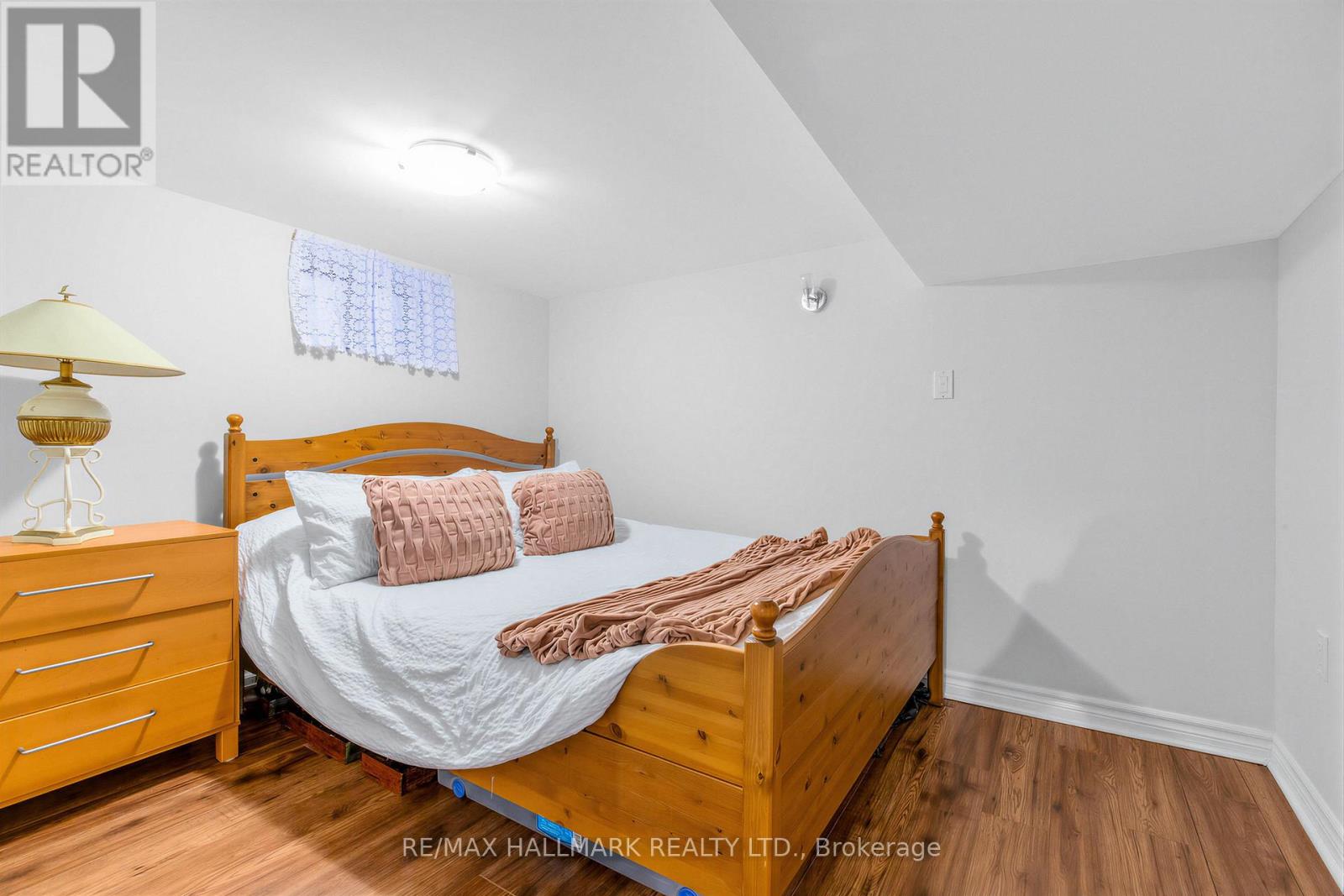 65 Wallington Avenue, Toronto, Ontario  M4C 2N2 - Photo 22 - E13175450