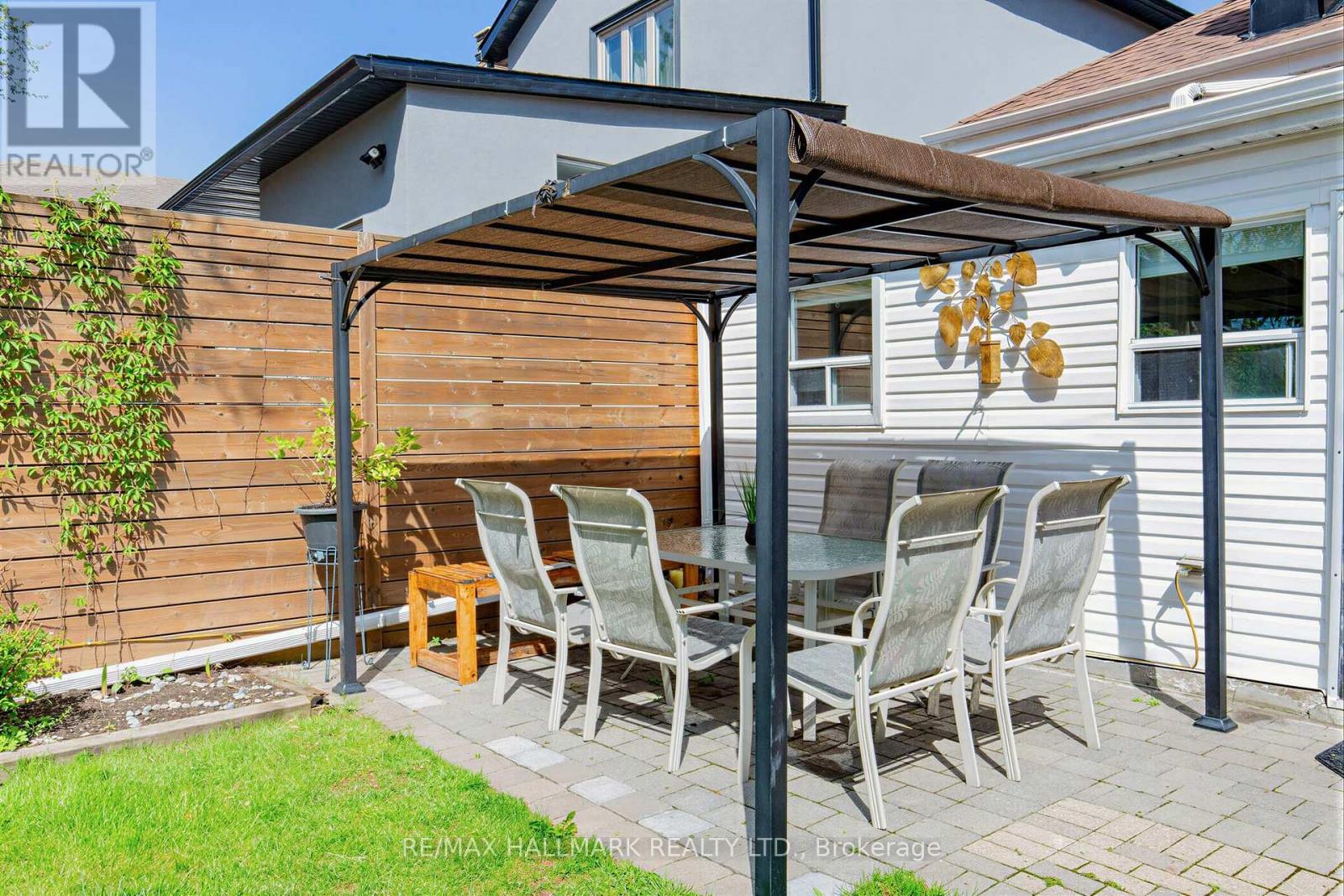 65 Wallington Avenue, Toronto, Ontario  M4C 2N2 - Photo 26 - E13175450