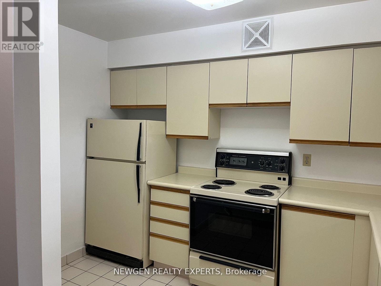 1514 - 4 Park Vista Drive, Toronto, Ontario  M4B 3M8 - Photo 14 - E13175638