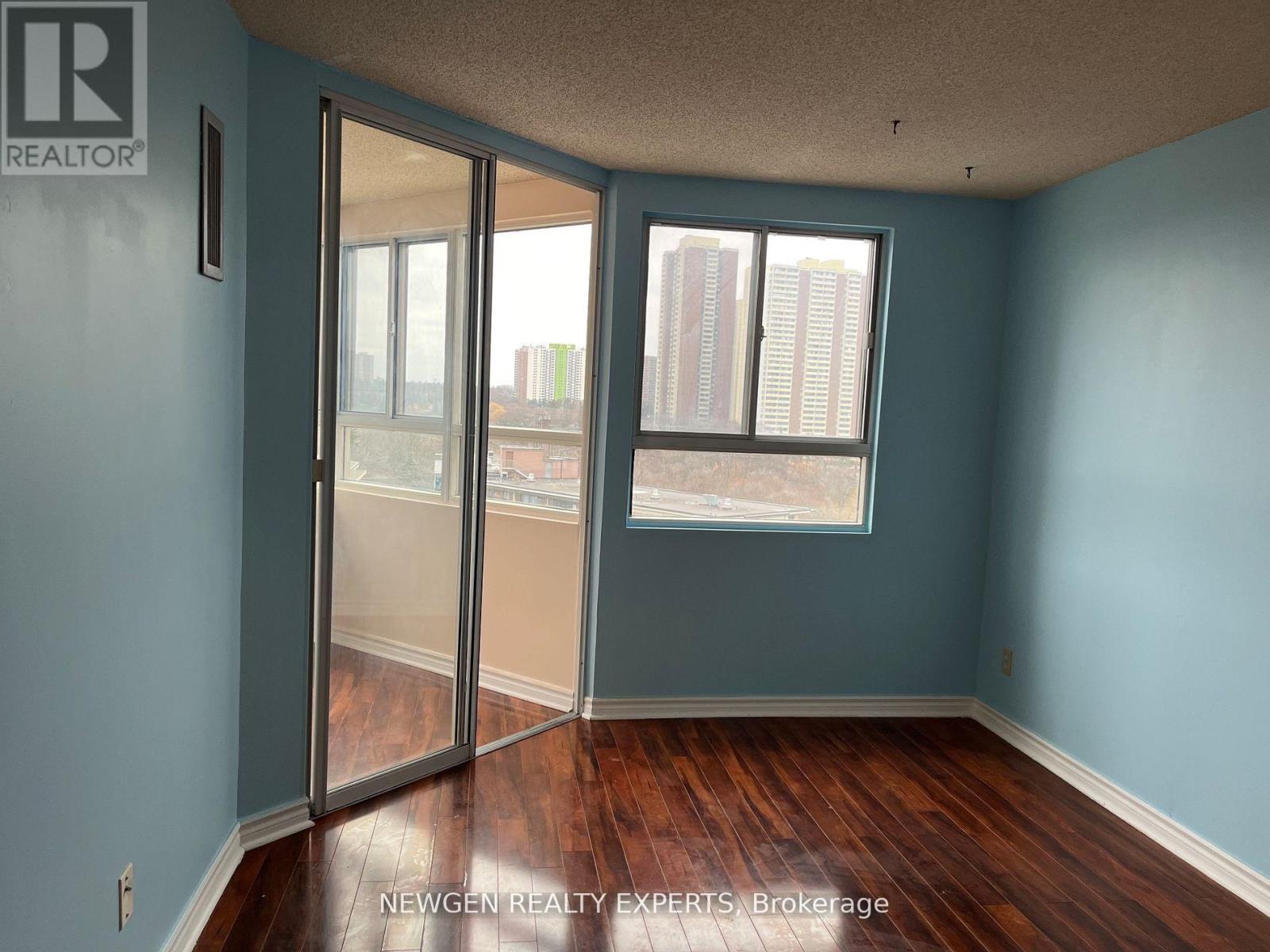 1514 - 4 Park Vista Drive, Toronto, Ontario  M4B 3M8 - Photo 9 - E13175638