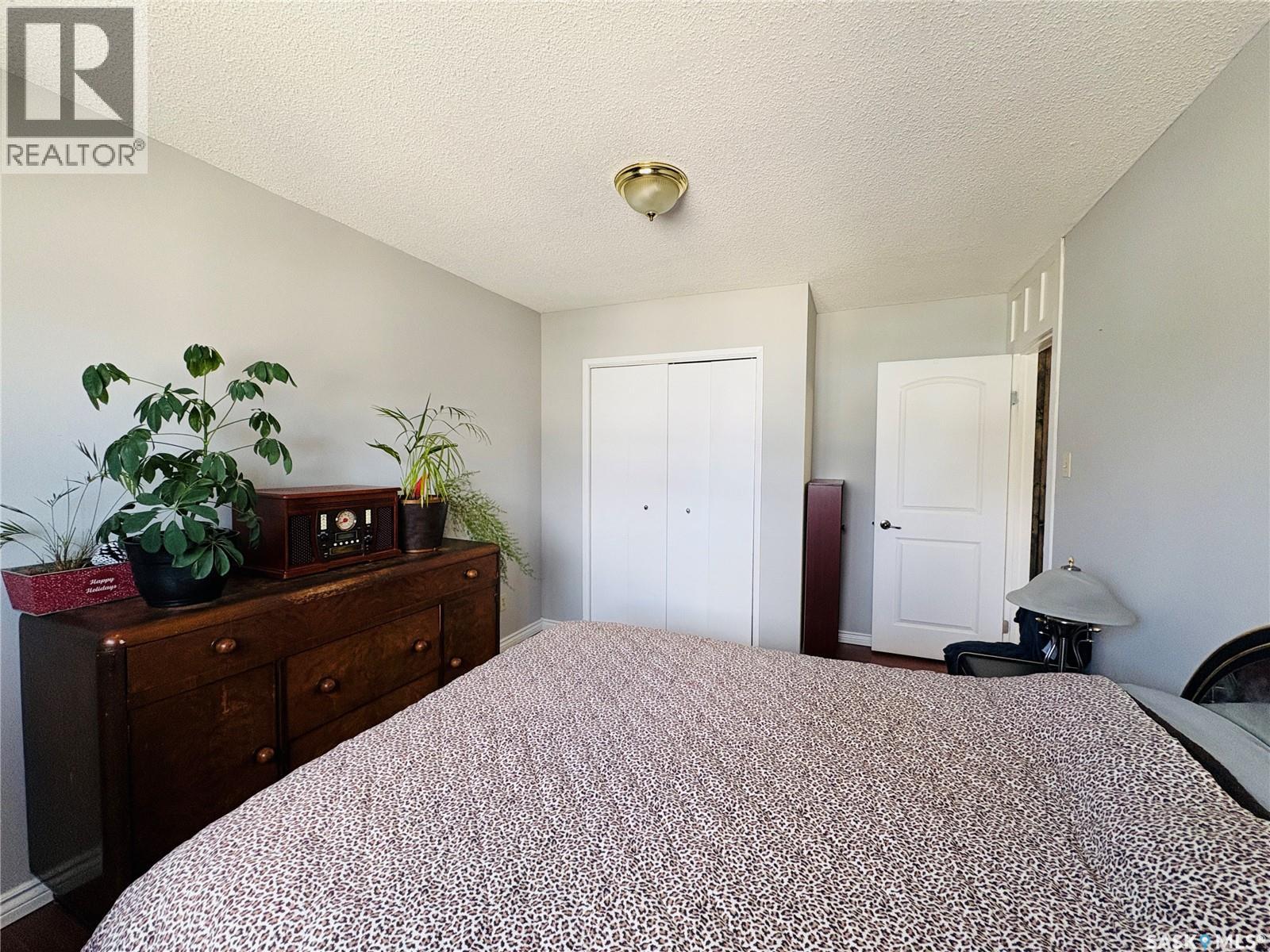 1230 Chaplin Street E, Swift Current, Saskatchewan  S9H 1K1 - Photo 16 - SK037082