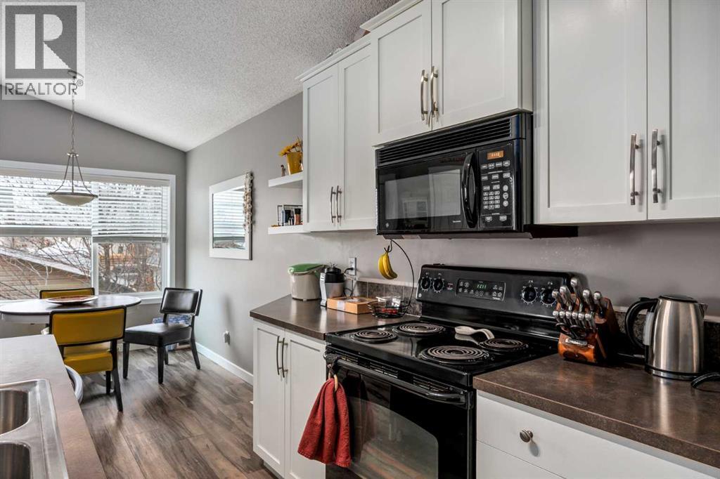 2367 Sagewood Gate SW, Airdrie, Alberta  T4B 3M7 - Photo 11 - A2310565