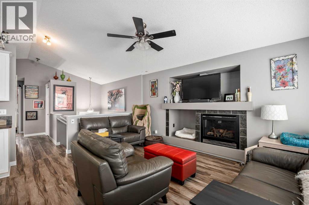 2367 Sagewood Gate SW, Airdrie, Alberta  T4B 3M7 - Photo 16 - A2310565