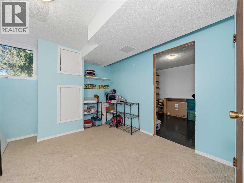 83 Brazeau Crescent SW, Calgary, Alberta  T2W 0Z2 - Photo 35 - A2310572