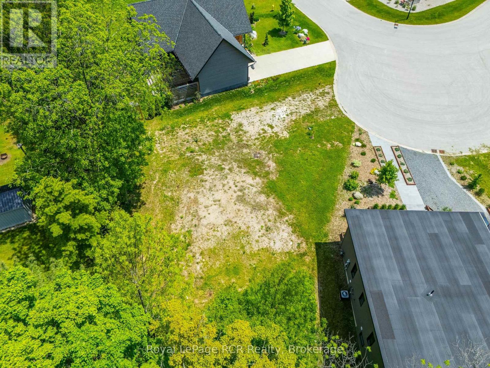 48 Gordon Crescent, Meaford, Ontario  N4L 0A9 - Photo 7 - X12213643