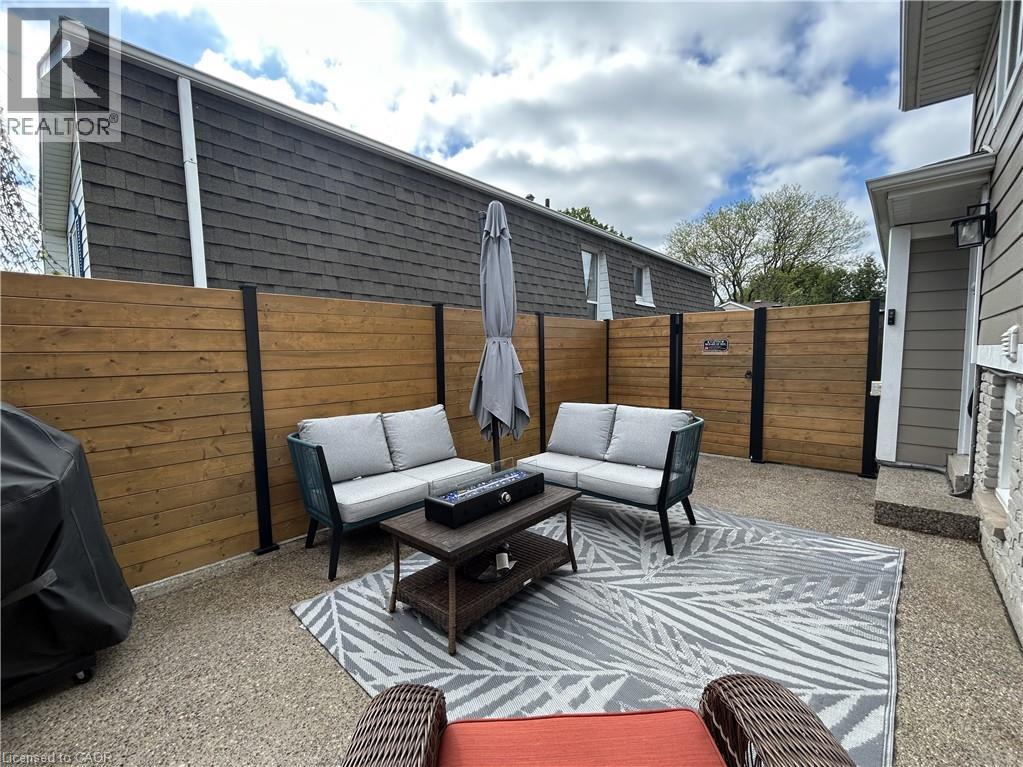 4258 Longmoor Avenue Unit# Lower, Burlington, Ontario  L7L 4Z9 - Photo 3 - 40833478
