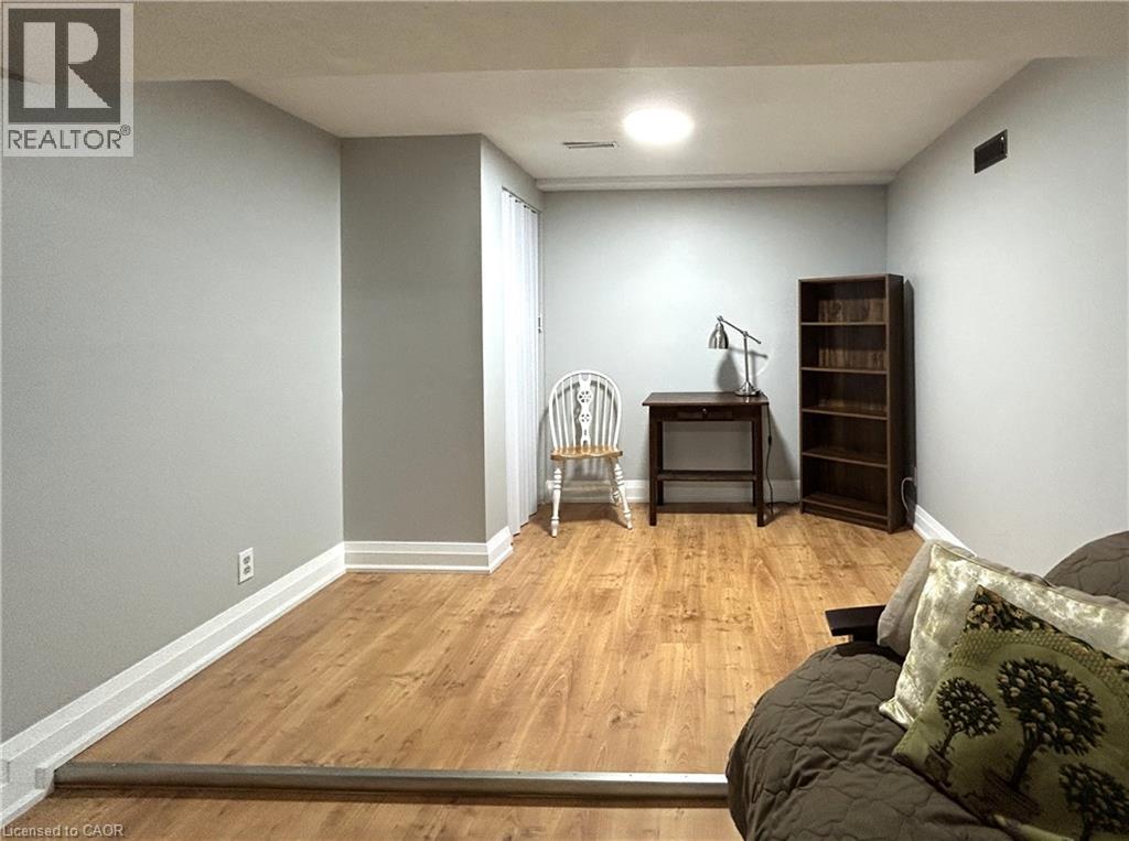 4258 Longmoor Avenue Unit# Lower, Burlington, Ontario  L7L 4Z9 - Photo 10 - 40833478