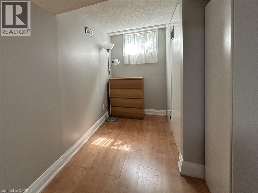 4258 Longmoor Avenue Unit# Lower, Burlington, Ontario  L7L 4Z9 - Photo 15 - 40833478
