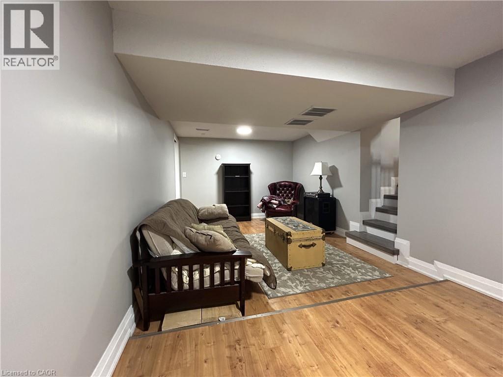 4258 Longmoor Avenue Unit# Lower, Burlington, Ontario  L7L 4Z9 - Photo 12 - 40833478