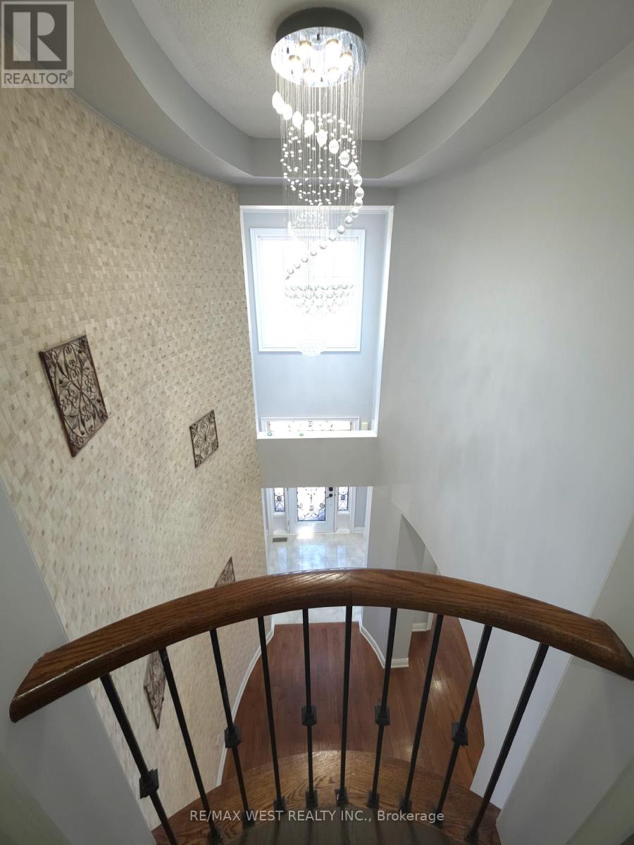 47 Linacre Drive, Richmond Hill, Ontario  L4E 0W2 - Photo 16 - N13175546