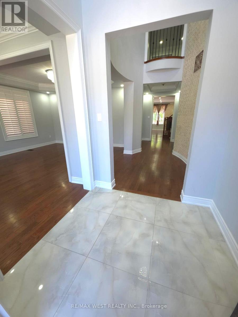 47 Linacre Drive, Richmond Hill, Ontario  L4E 0W2 - Photo 2 - N13175546