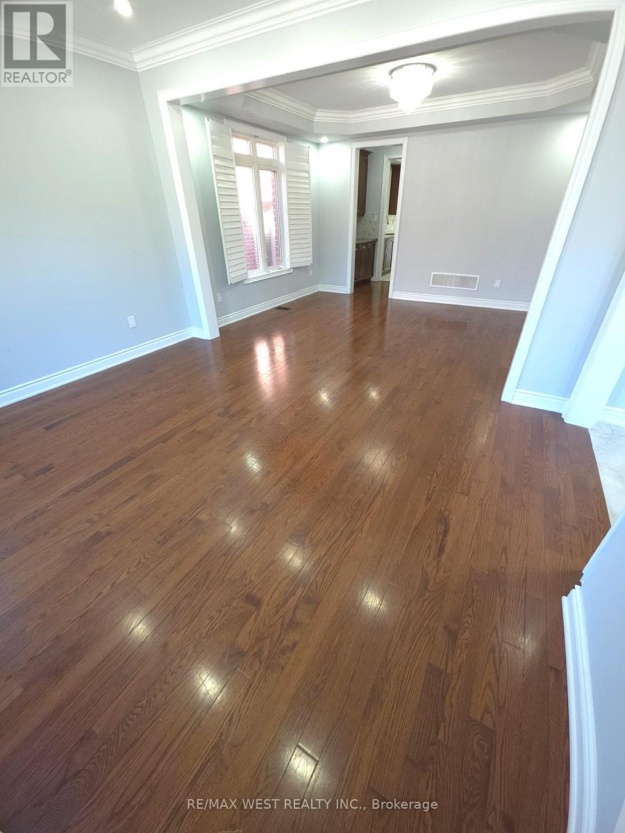 47 Linacre Drive, Richmond Hill, Ontario  L4E 0W2 - Photo 6 - N13175546