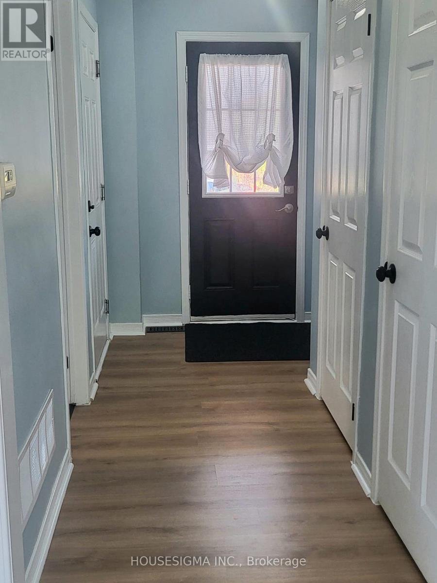 58 Lookout Street, Essa, Ontario  L0M 1B4 - Photo 11 - N13175688