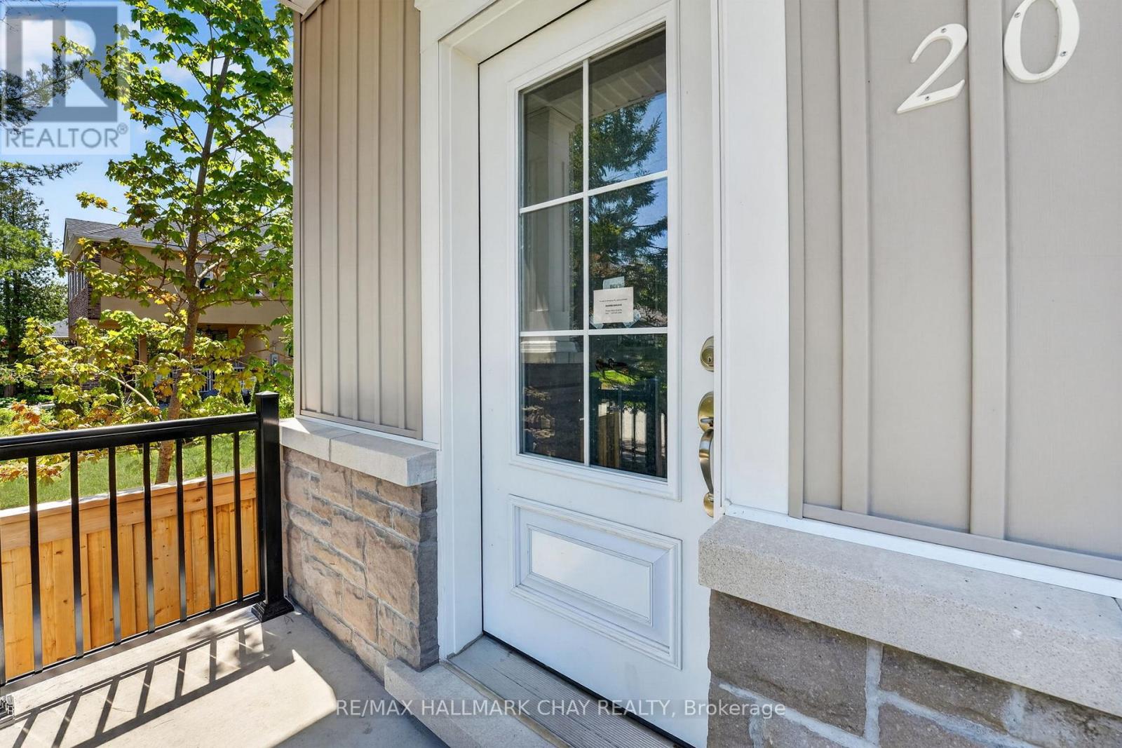 20 62 Street S, Wasaga Beach, Ontario  L9Z 1V4 - Photo 4 - S13175528