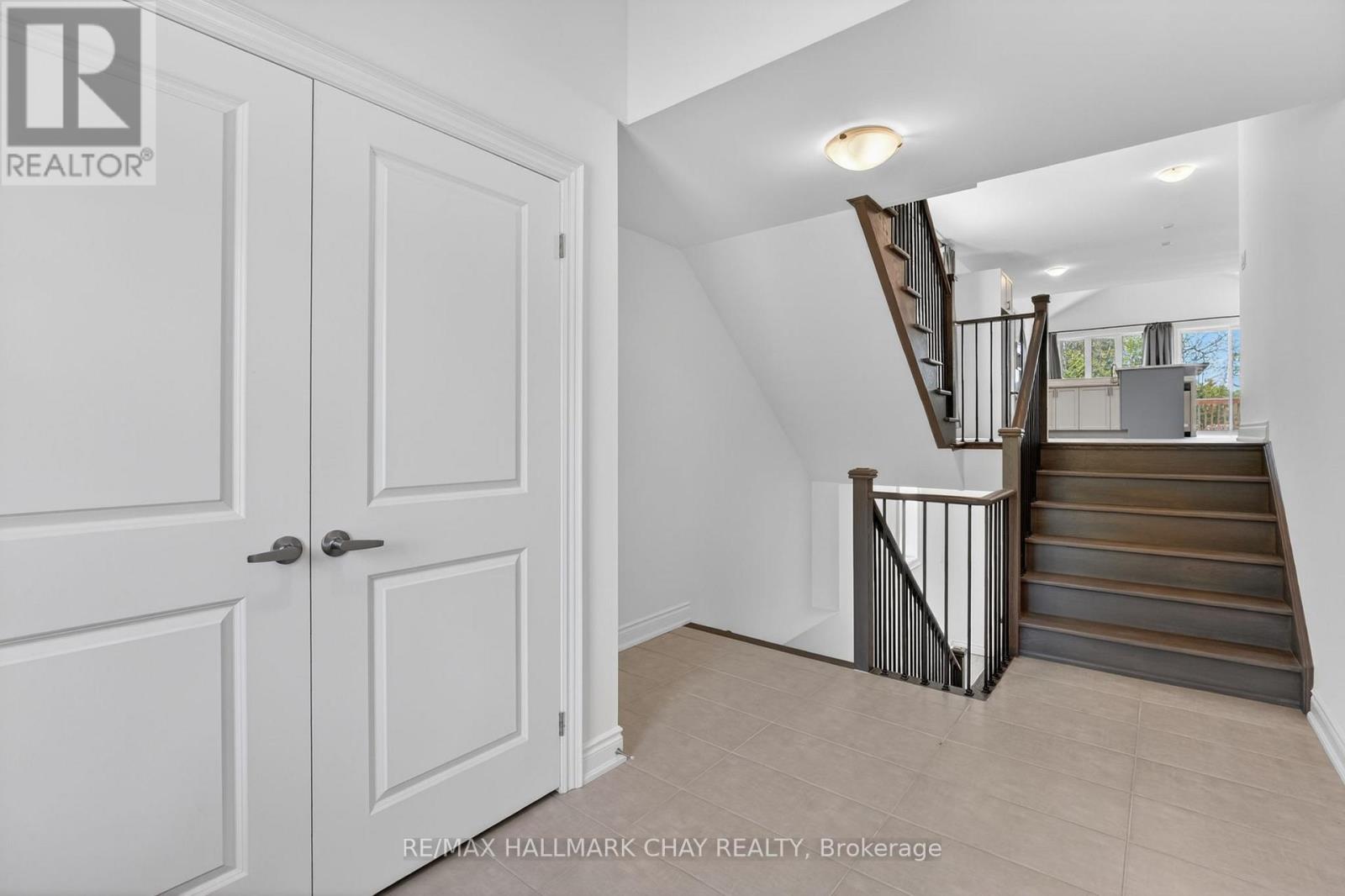 20 62 Street S, Wasaga Beach, Ontario  L9Z 1V4 - Photo 5 - S13175528