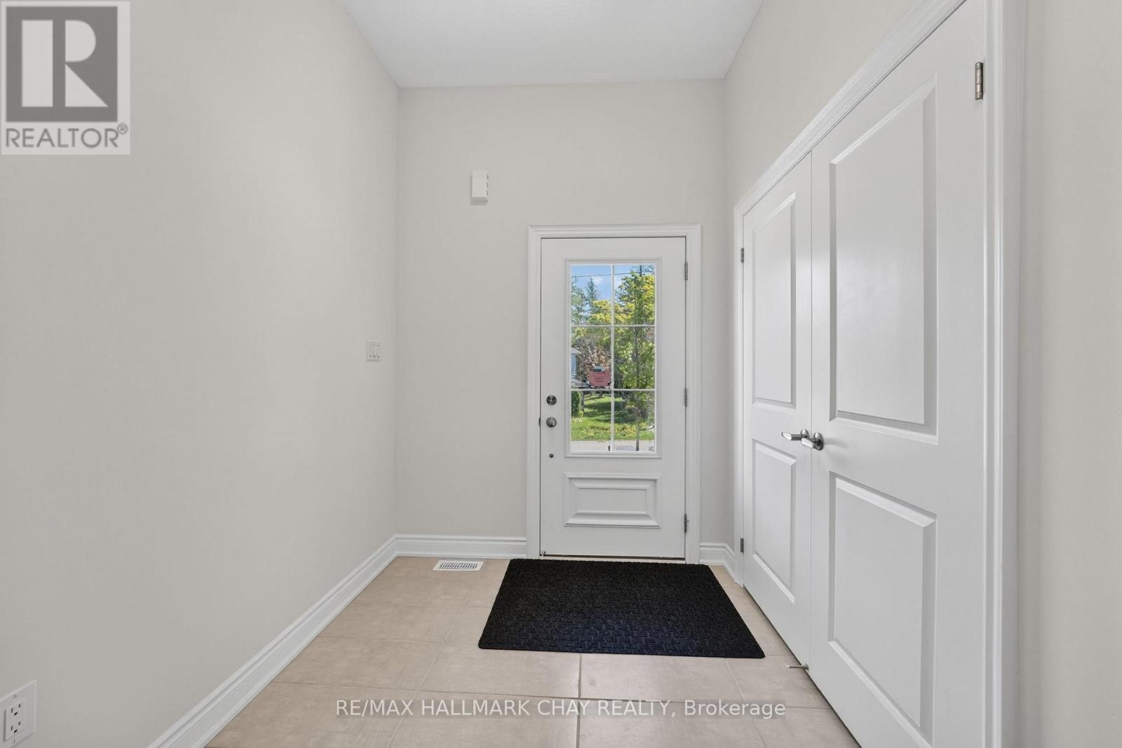 20 62 Street S, Wasaga Beach, Ontario  L9Z 1V4 - Photo 6 - S13175528