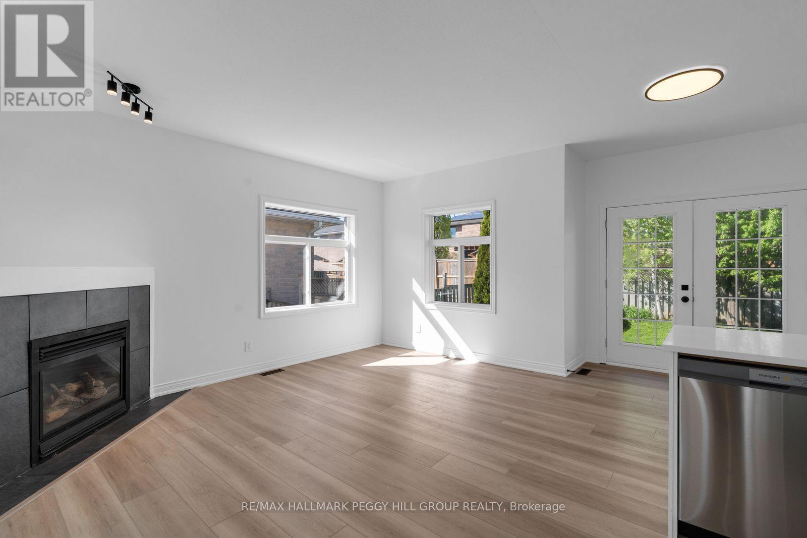 186 Golden Meadow Road, Barrie, Ontario  L4N 9R6 - Photo 8 - S13175676