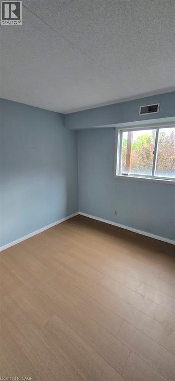 3085 Kingsway Drive Unit# 6, Kitchener, Ontario  N2C 2P1 - Photo 14 - 40833668