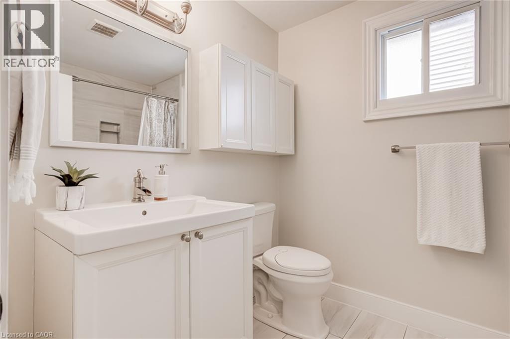 27 Bloomsbury Court, Ancaster, Ontario  L9G 4L5 - Photo 20 - 40833620
