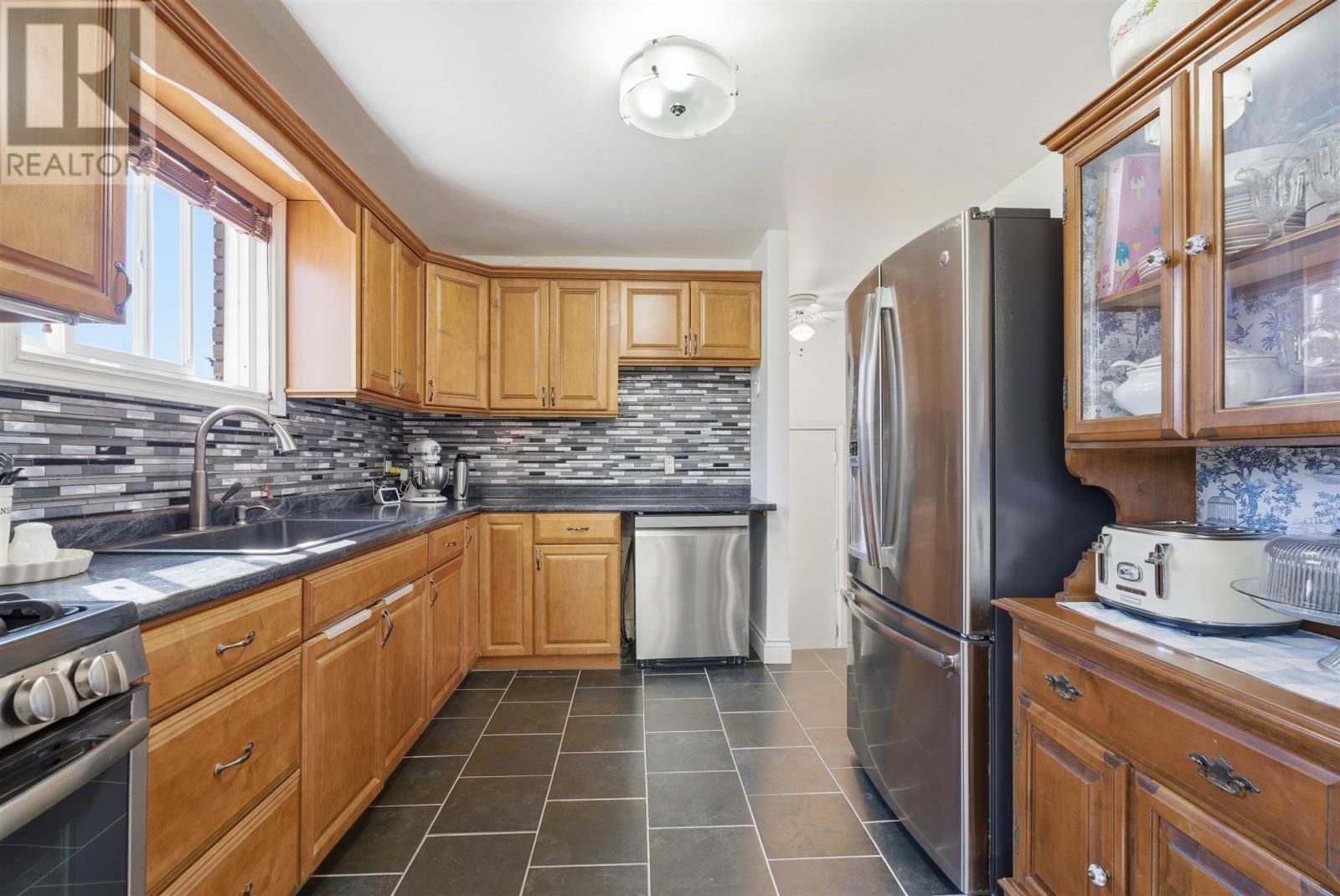 23 Shoreview Ct, Sault Ste. Marie, Ontario  P6A 5Y6 - Photo 11 - SM261180