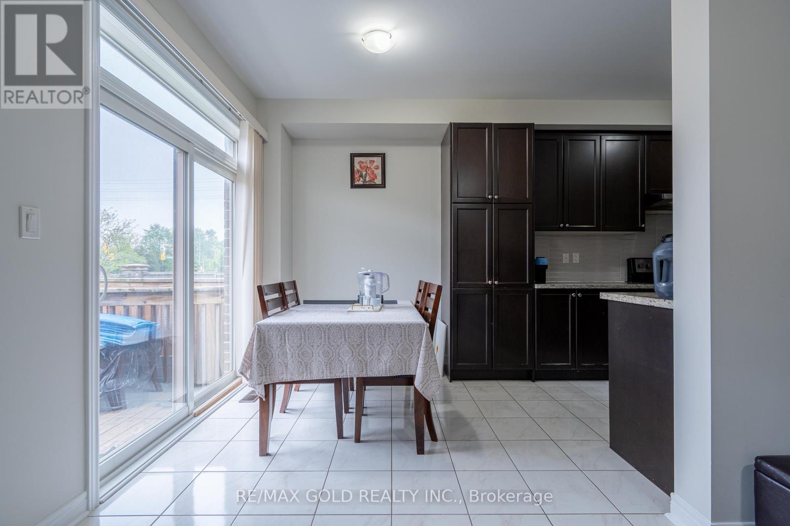 65 Villadowns Trail, Brampton, Ontario  L6R 3Y8 - Photo 10 - W13175440