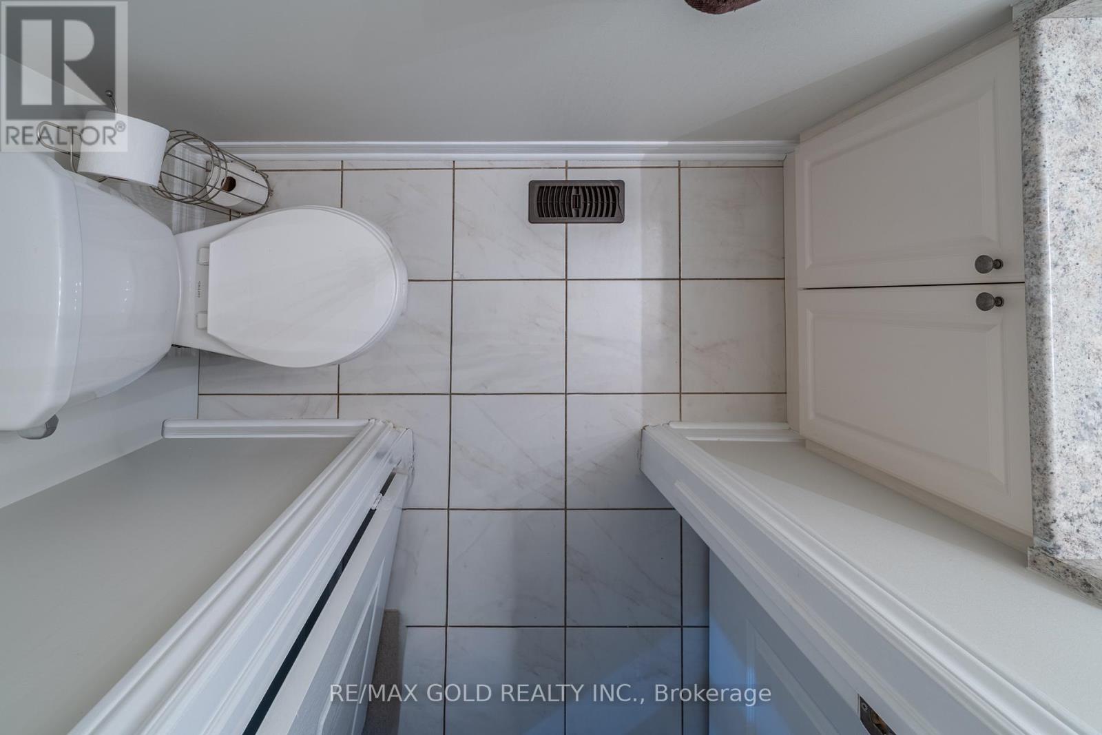65 Villadowns Trail, Brampton, Ontario  L6R 3Y8 - Photo 6 - W13175440