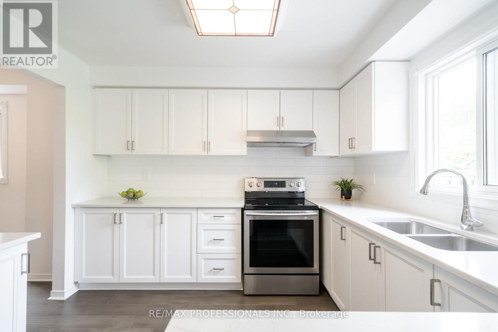 5154 Sunray Drive, Mississauga, Ontario  L5R 2V3 - Photo 9 - W13175446