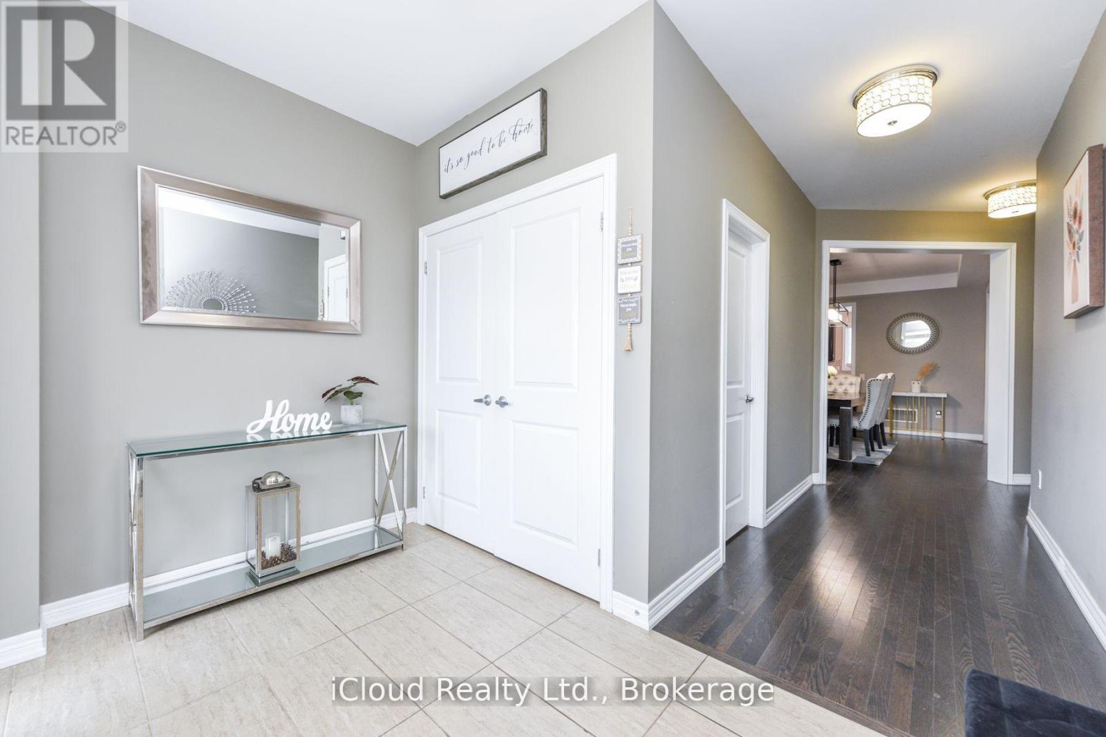 60 Valleyway Drive, Brampton, Ontario  L6X 5G1 - Photo 4 - W13175452
