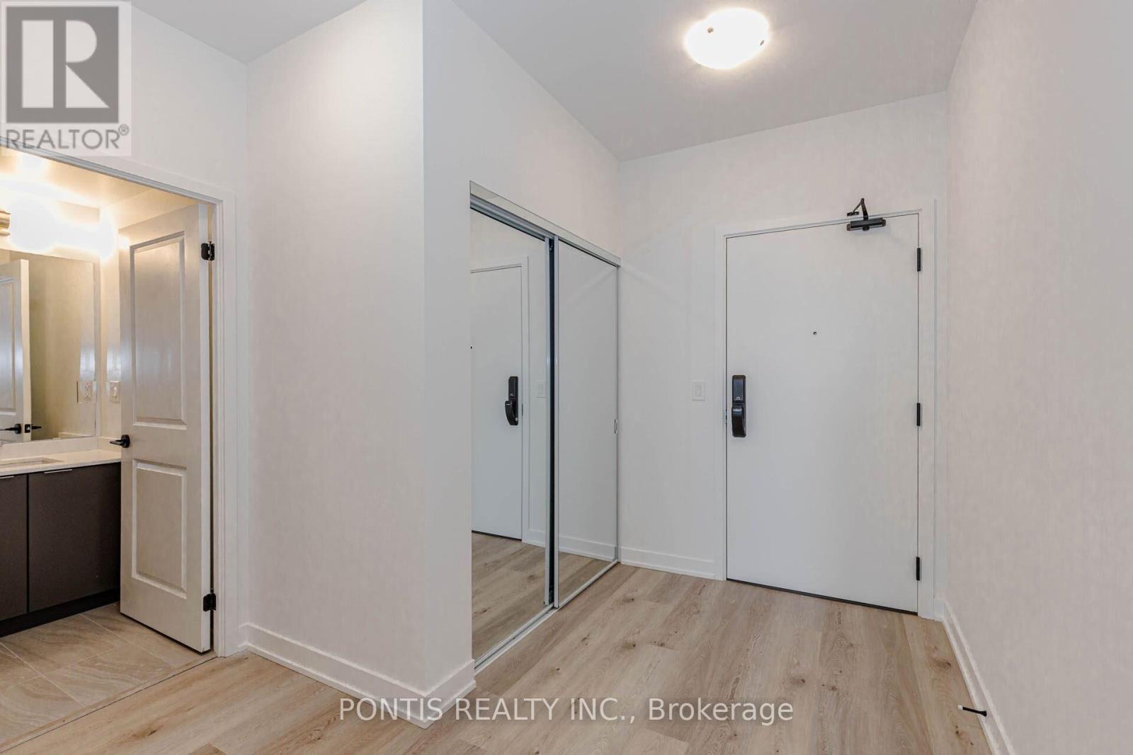 404 - 2075 Lakeshore Road, Burlington, Ontario  L7R 1E2 - Photo 10 - W13175494