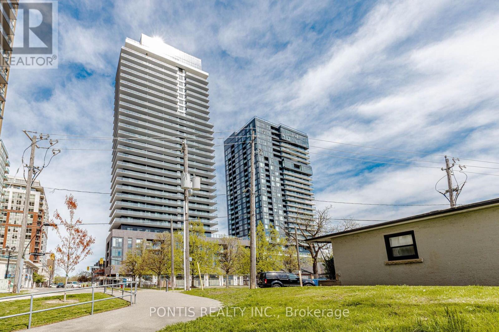 404 - 2075 Lakeshore Road, Burlington, Ontario  L7R 1E2 - Photo 2 - W13175494