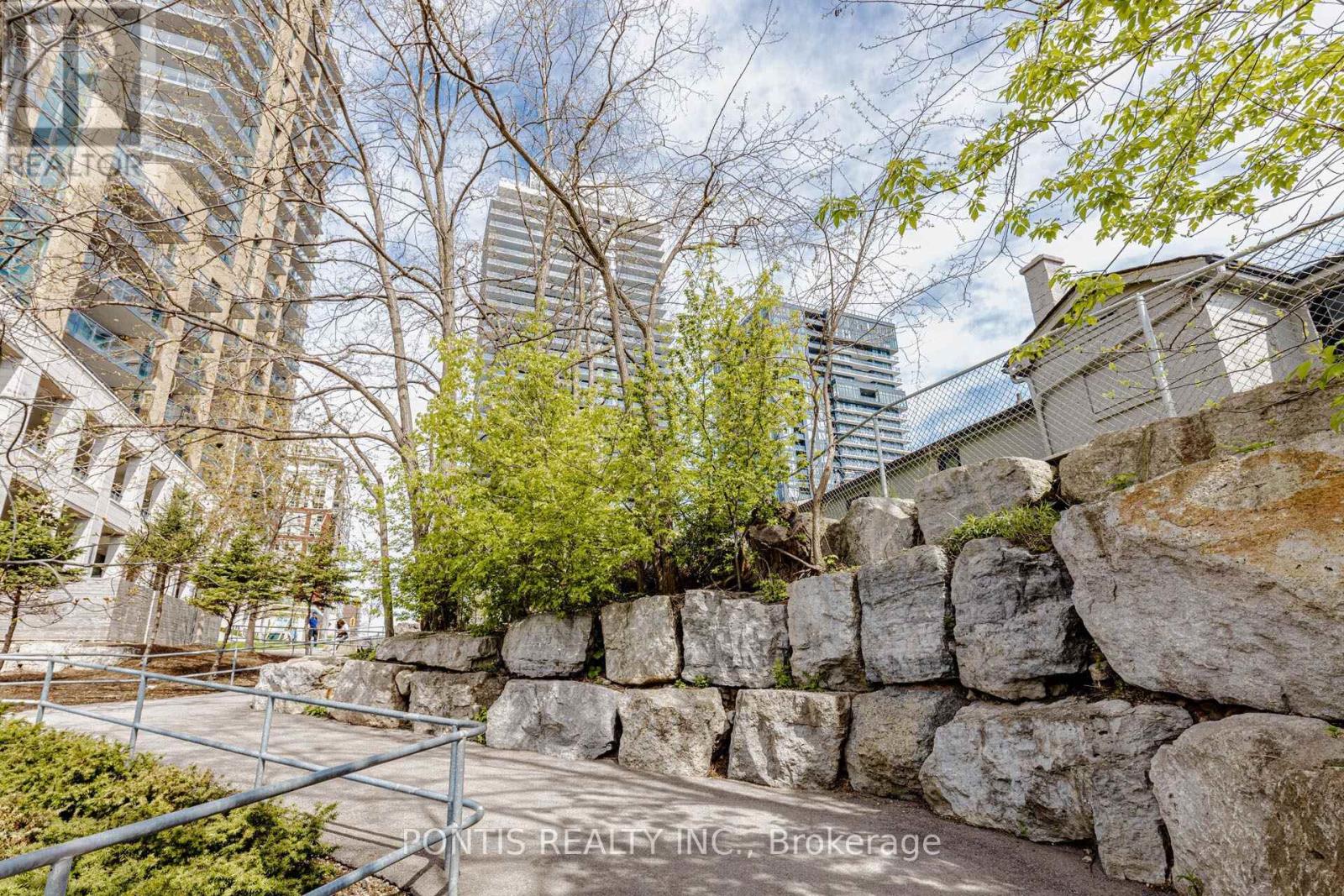 404 - 2075 Lakeshore Road, Burlington, Ontario  L7R 1E2 - Photo 27 - W13175494
