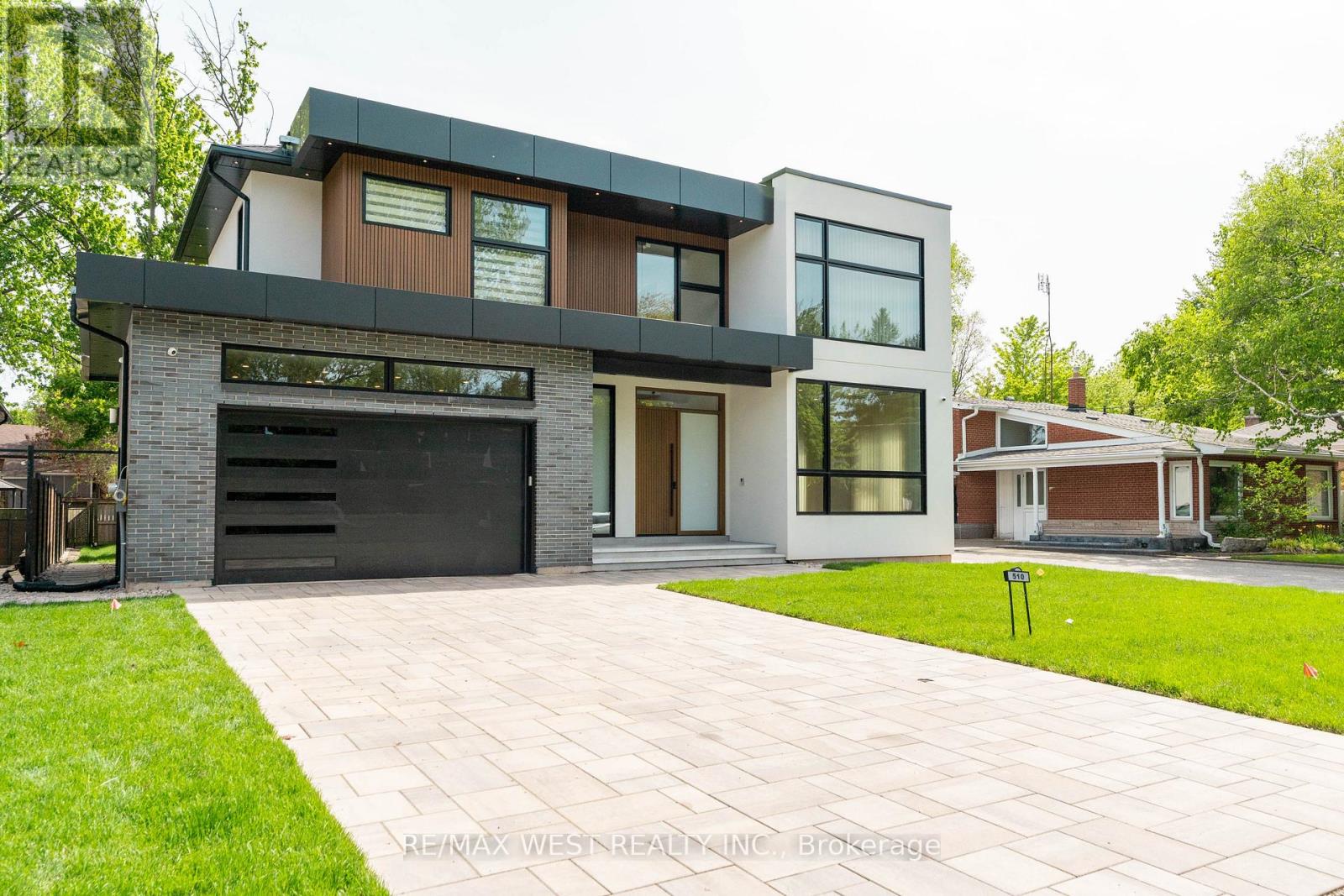 510 Wellington Crescent, Oakville, Ontario  L6L 4X5 - Photo 2 - W13175552