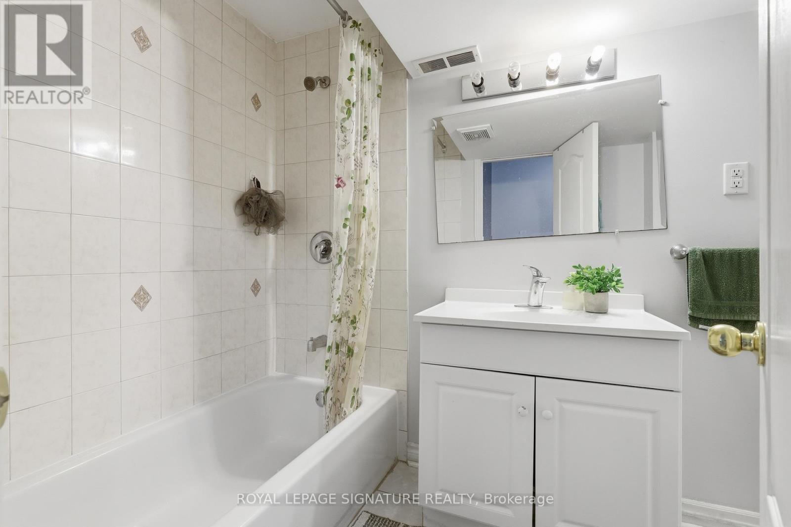 Bsmt - 3179 Polo Place, Mississauga, Ontario  L5M 6K9 - Photo 12 - W13175560