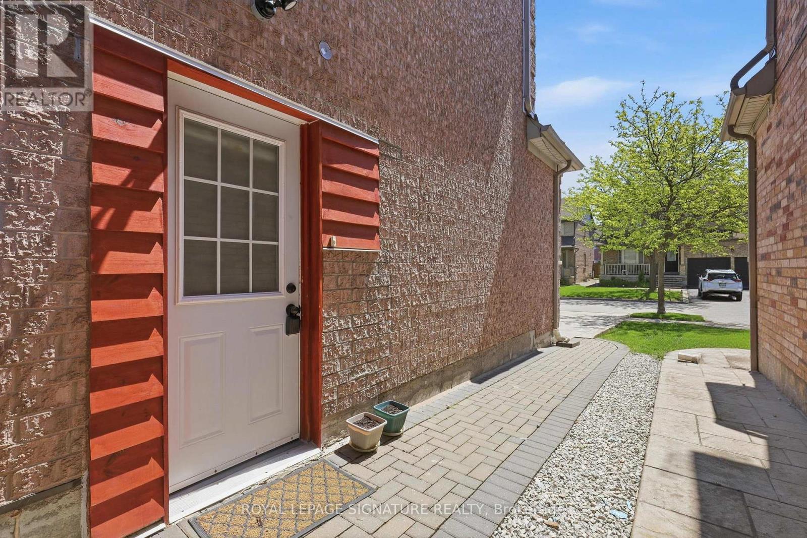 Bsmt - 3179 Polo Place, Mississauga, Ontario  L5M 6K9 - Photo 2 - W13175560