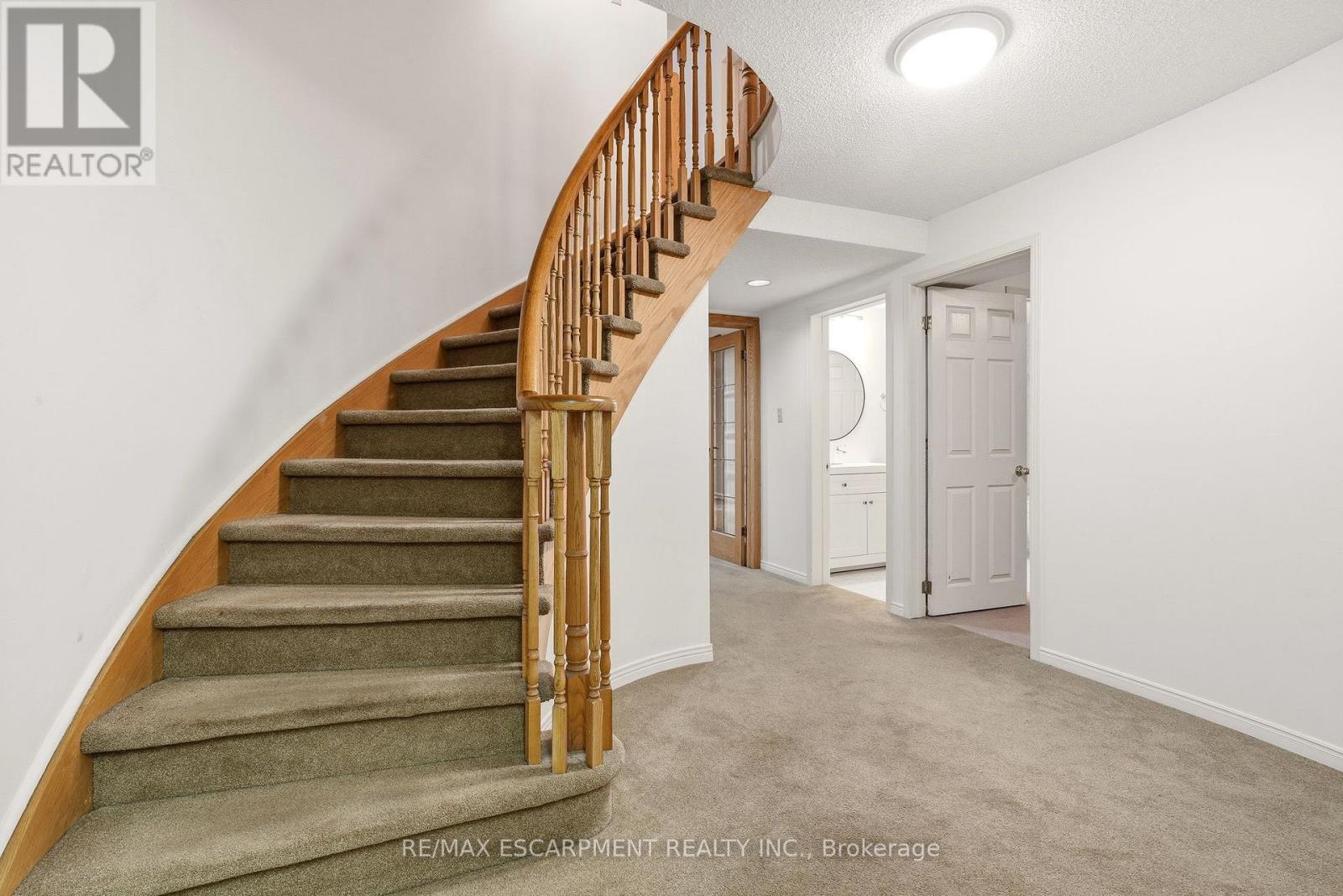 4150 Millcroft Park Drive, Burlington, Ontario  L7M 3V1 - Photo 34 - W13175564