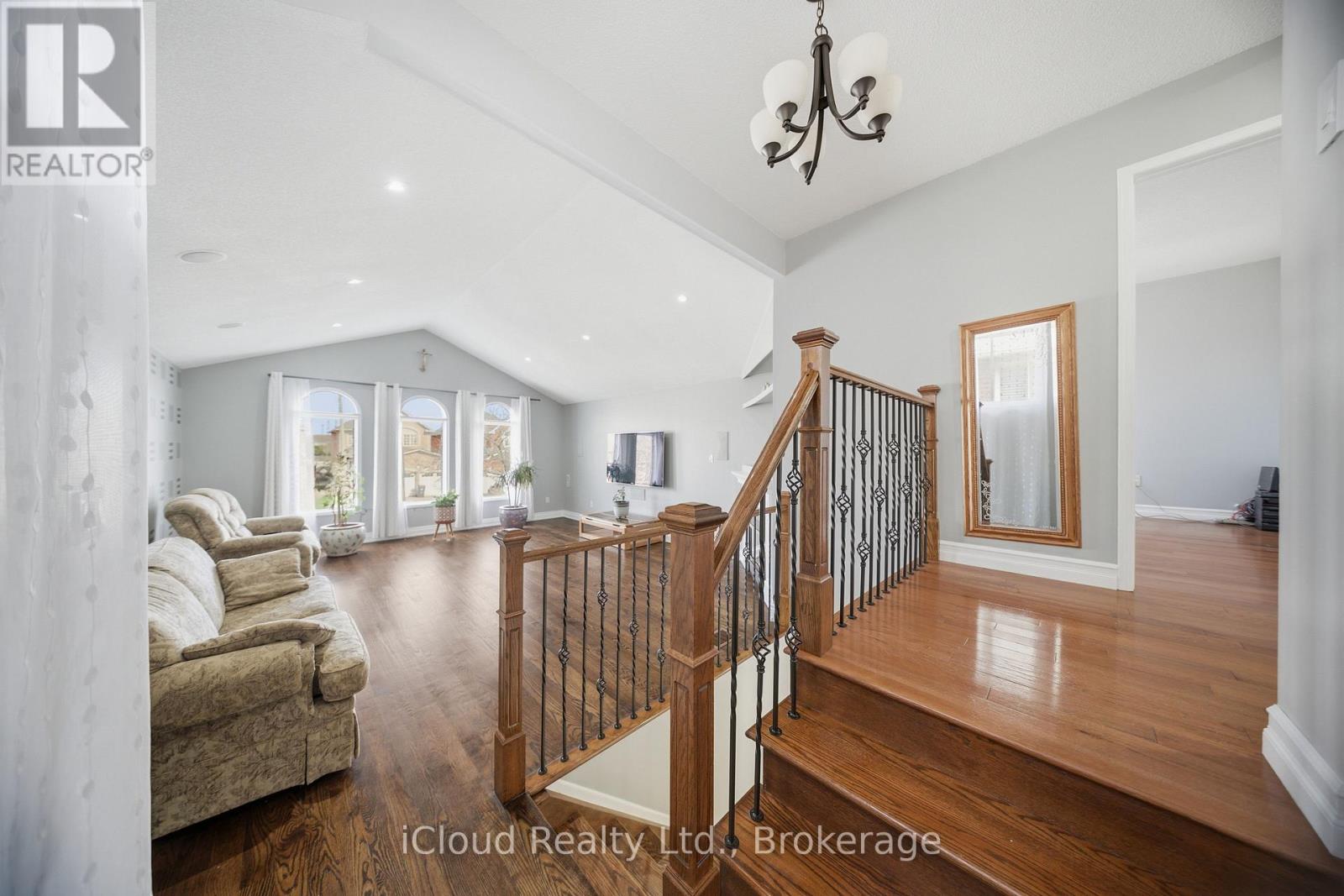 7389 Sandhurst Drive, Mississauga, Ontario  L5N 7G6 - Photo 20 - W13175600