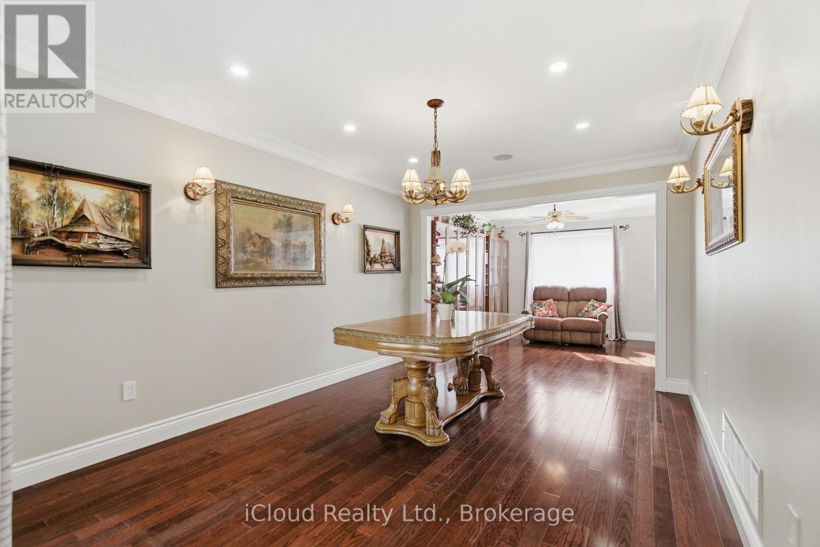 7389 Sandhurst Drive, Mississauga, Ontario  L5N 7G6 - Photo 8 - W13175600