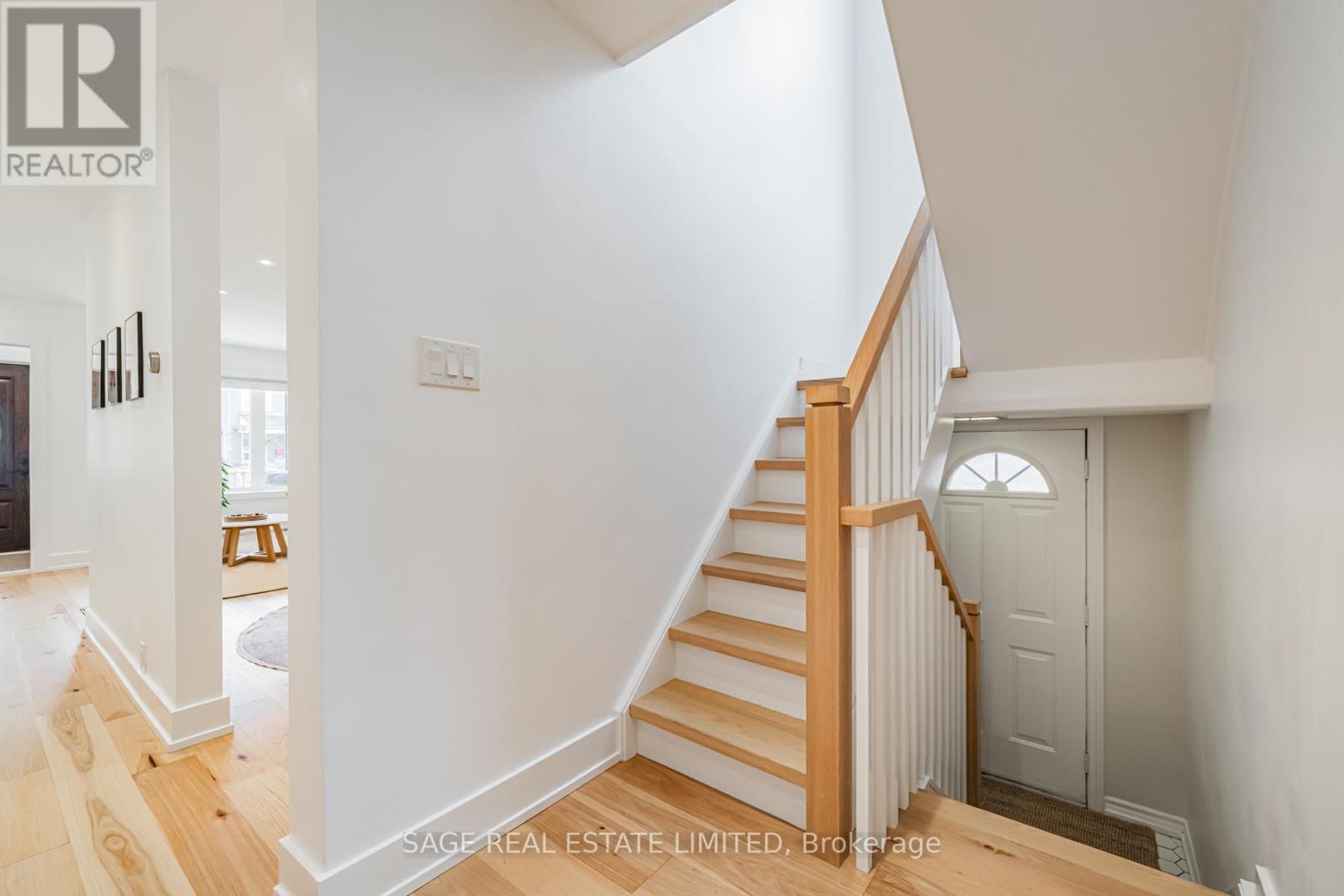 39a Uxbridge Avenue, Toronto, Ontario  M6N 2Y1 - Photo 16 - W13175604