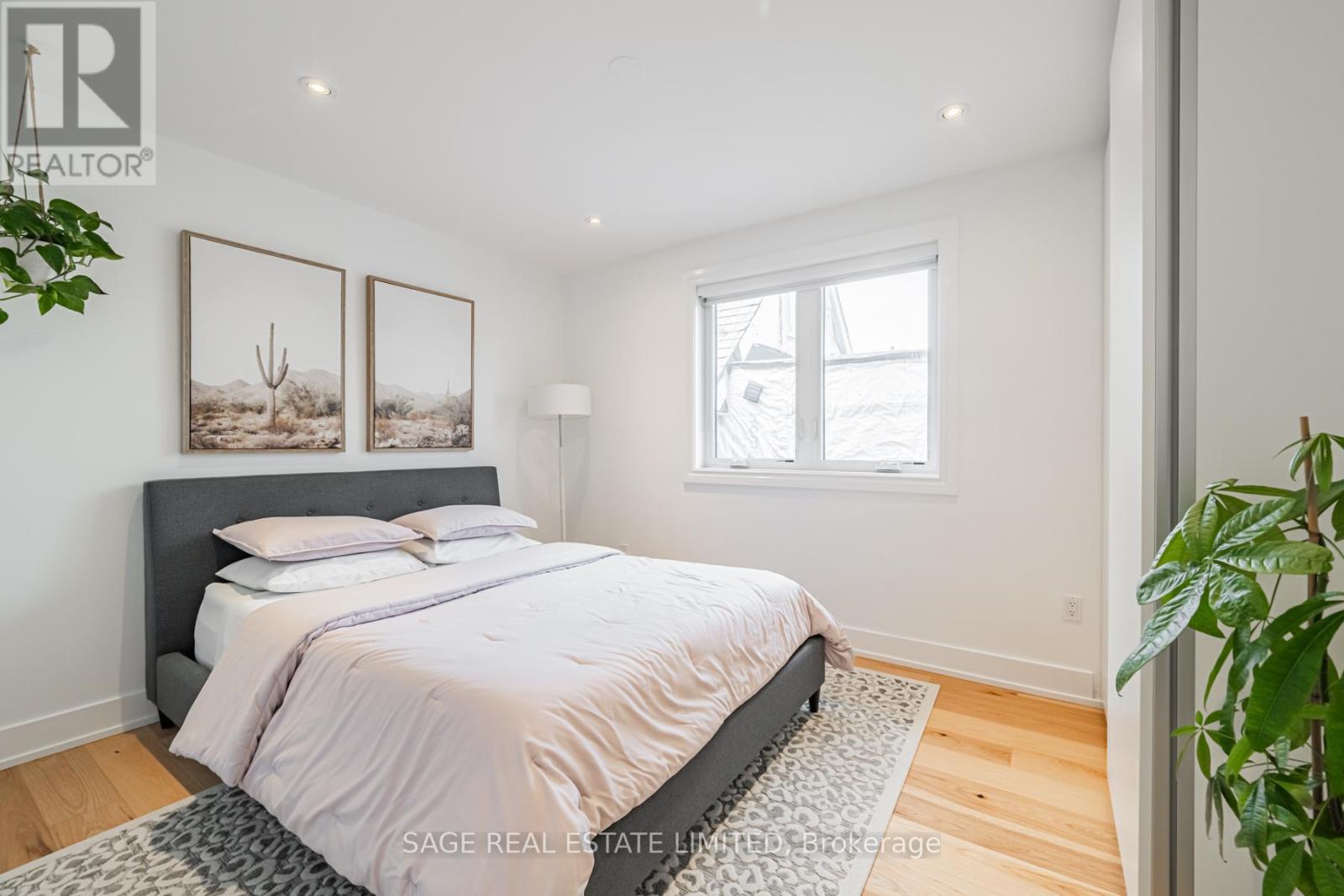 39a Uxbridge Avenue, Toronto, Ontario  M6N 2Y1 - Photo 22 - W13175604