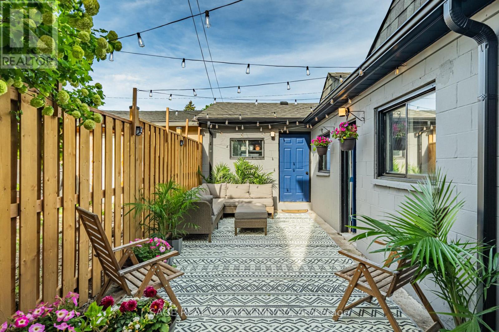 39a Uxbridge Avenue, Toronto, Ontario  M6N 2Y1 - Photo 37 - W13175604