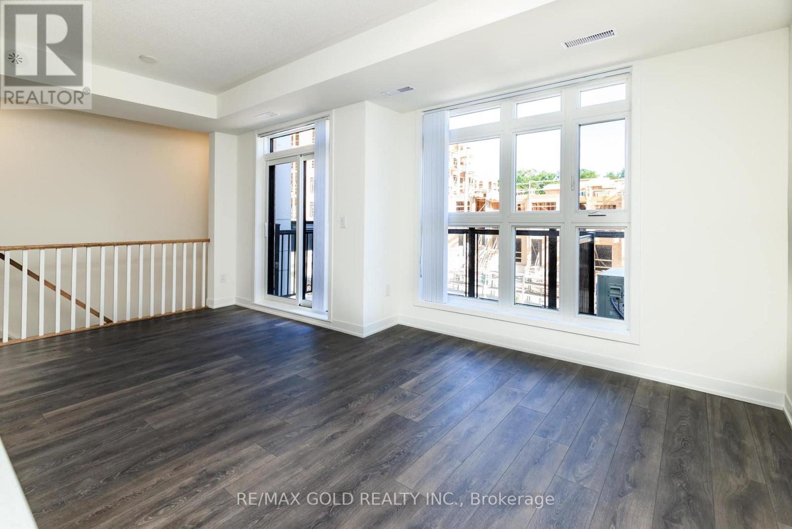 210 - 140 Canon Jackson Drive, Toronto, Ontario  M6M 0B9 - Photo 5 - W13175660