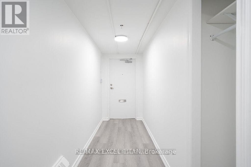 B101 - 2255 Weston Road, Toronto, Ontario  M9N 1Y5 - Photo 4 - W13175690