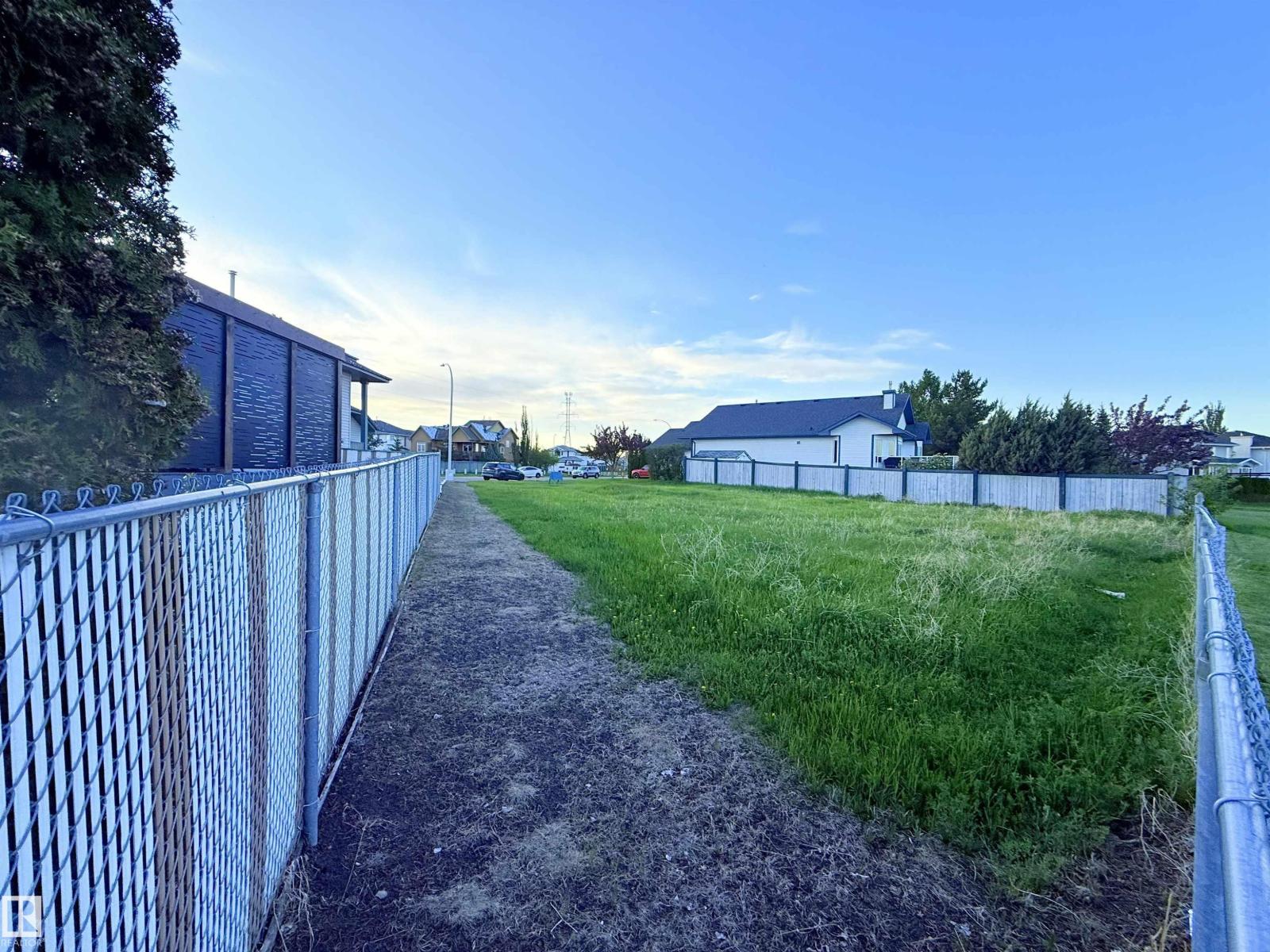 14411 16 St Nw, Edmonton, Alberta  T5Y 2Y1 - Photo 7 - E4490002