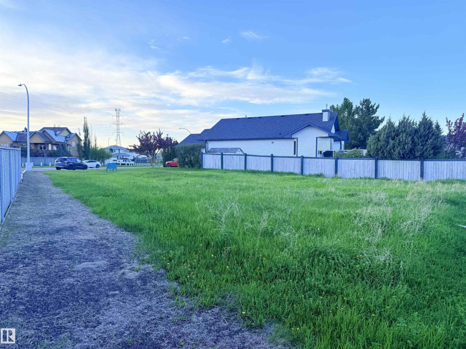 14411 16 St Nw, Edmonton, Alberta  T5Y 2Y1 - Photo 5 - E4490002